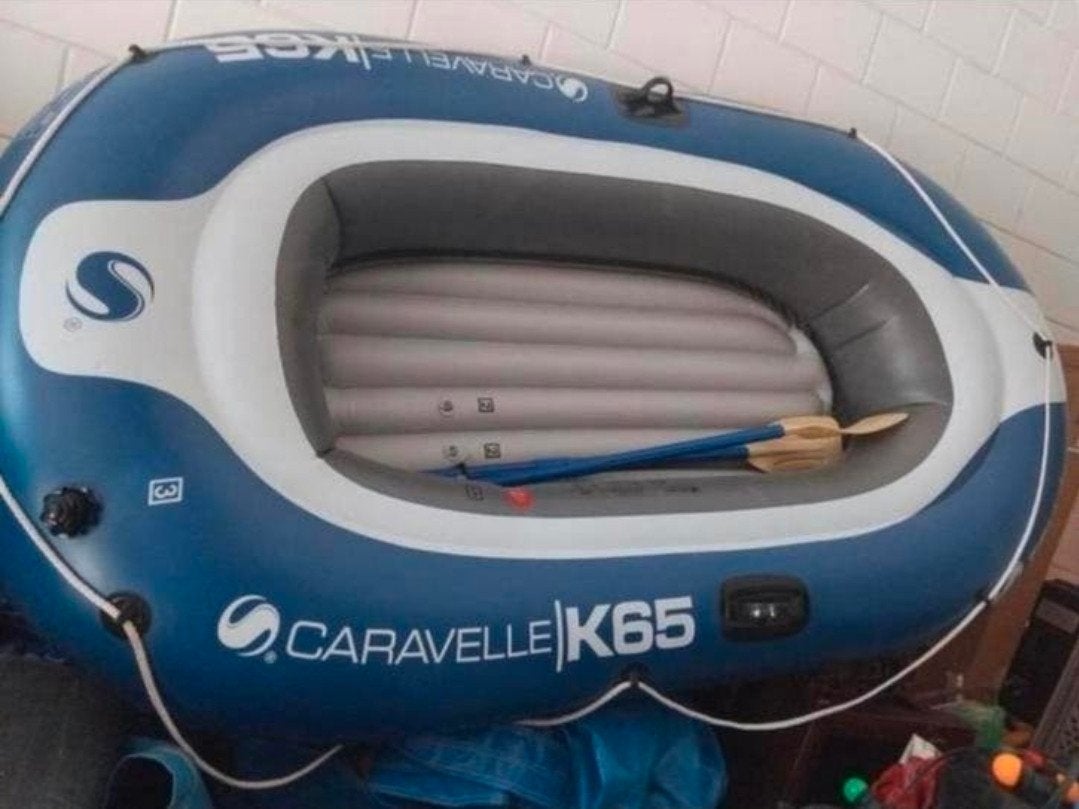 Grote opblaasboot roeiboot caravelle k65 met peddels

Prijs, Ophalen of Verzenden, Gebruikt