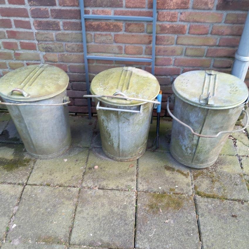 vuilnis emmer , zink - leuk als decoratie, plantenbak, Ophalen