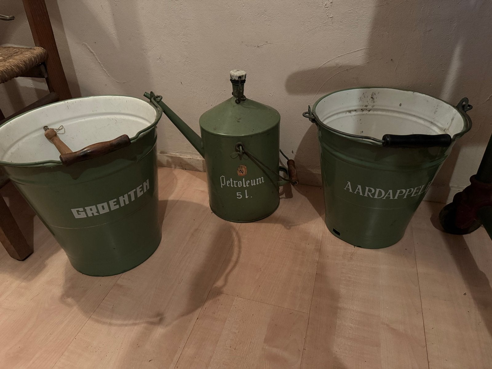 Vintage Petroleumkan en Voorraademmers (Groenten/Aardappelen, Ophalen