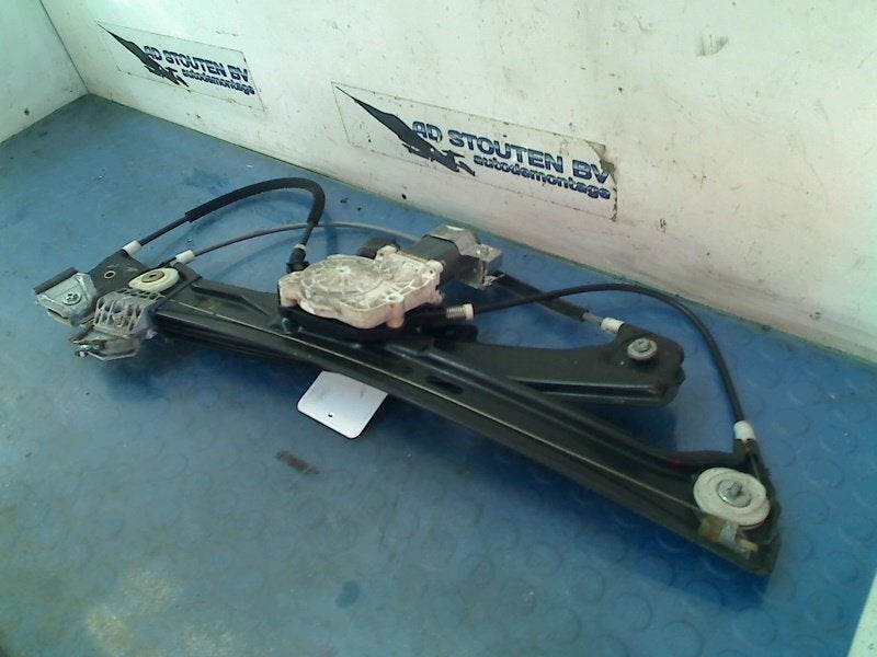 Raammechaniek Elek Links Voor BMW 5 serie (E60) 0536009702, Gebruikt, Petuelring 130, München 80809, , Duitsland, BMW, Bayerische Motoren Werke AG