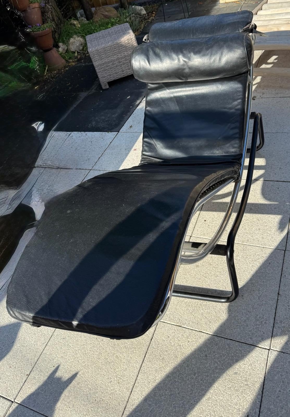 zwart leren chaise lounge stoel, Tuin en Terras, Ligbedden, Ophalen, Gebruikt, Kunststof