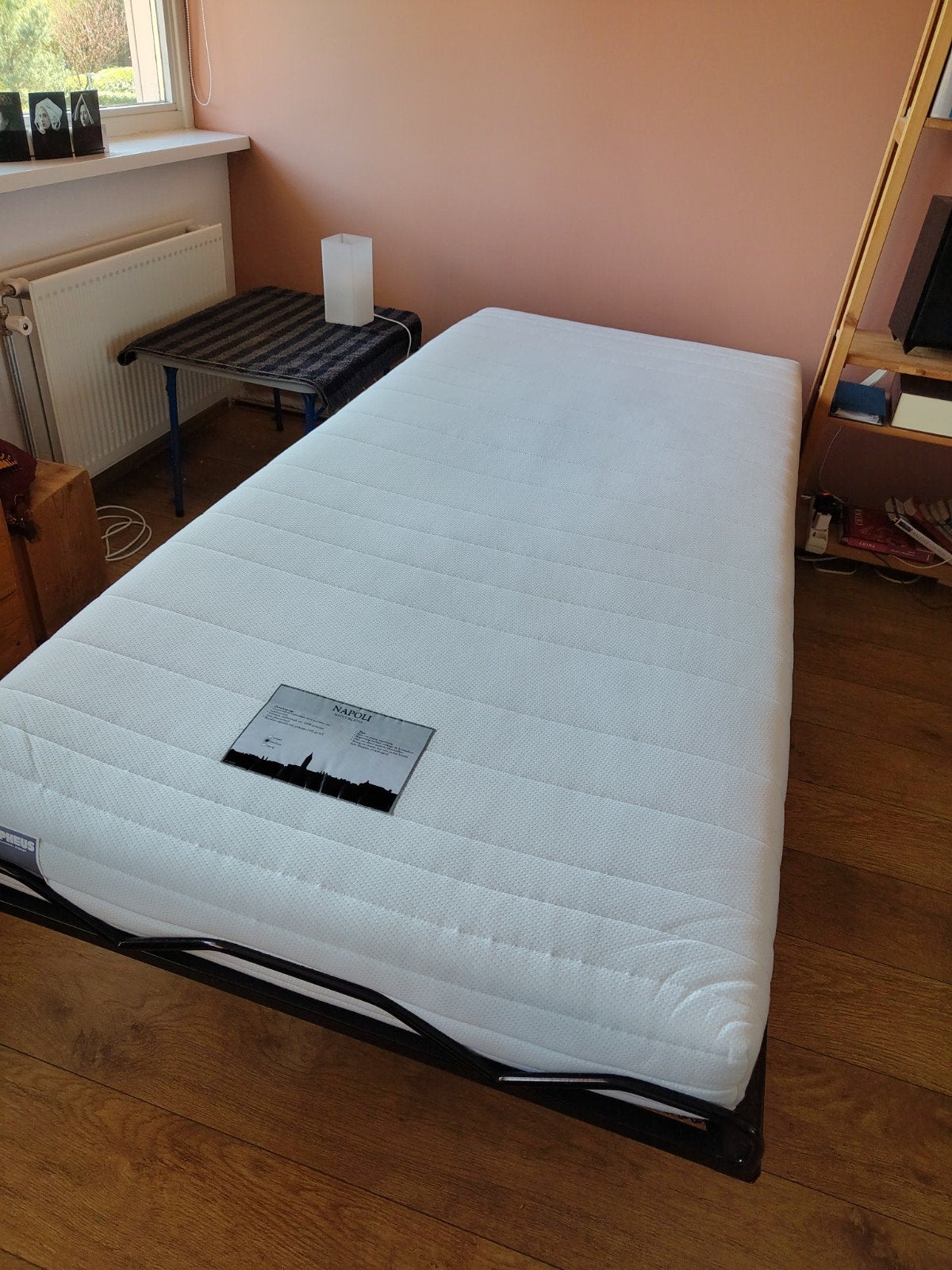 Opklapbaar bed met matras merk Morpheus, ophalen in Laren NH, Ophalen, Verstelbaar, 90 cm, Eenpersoons