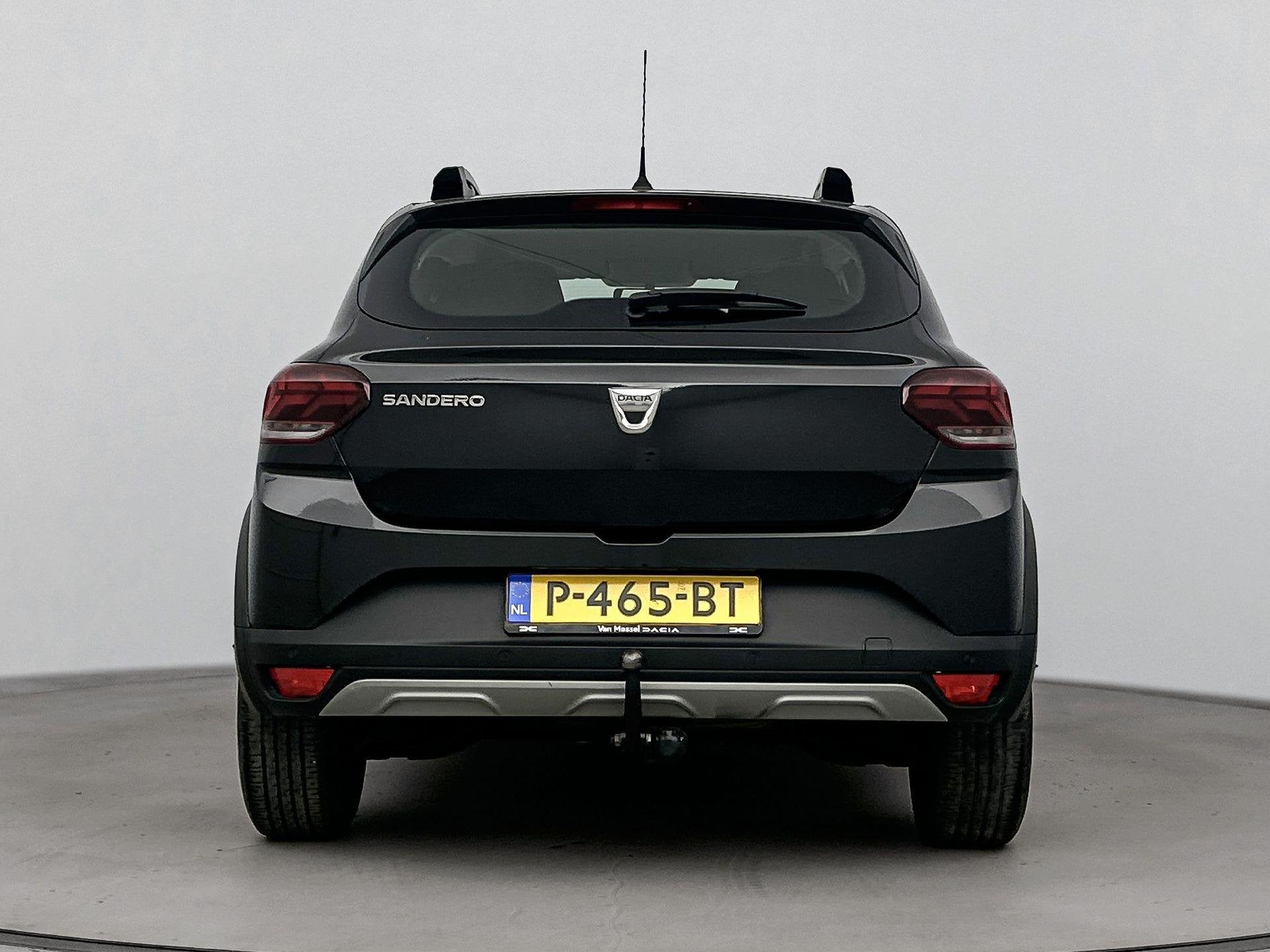 Dacia Sandero 1.0 TCe ECO-G Essential 100PK | Trekhaak | Par, Auto's, Dealer onderhouden, Stof, Euro 6, Zwart