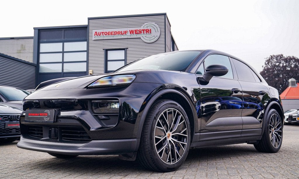 Porsche Macan 100 kWh | Camera | Panorama Dak | Groen Leder