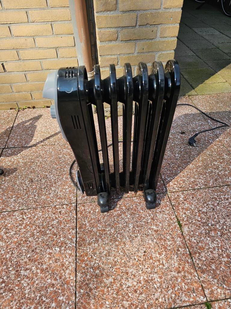 Sencor oliekachel - Werkt prima, staat iets scheef, Oliekachel, Gebruikt, Elektrisch, Ophalen of Verzenden