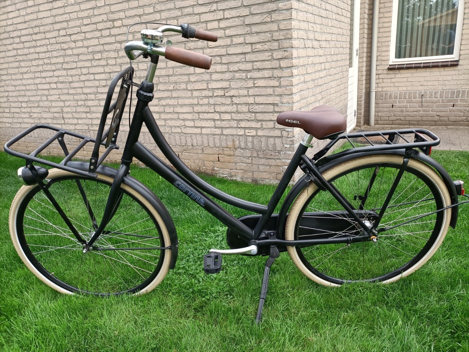 supermooi Cortina U4 28"50cm 3v terugtrap nieuwe banden, Fietsen en Brommers, Ophalen, Terugtraprem, Cortina U4 transportfiets