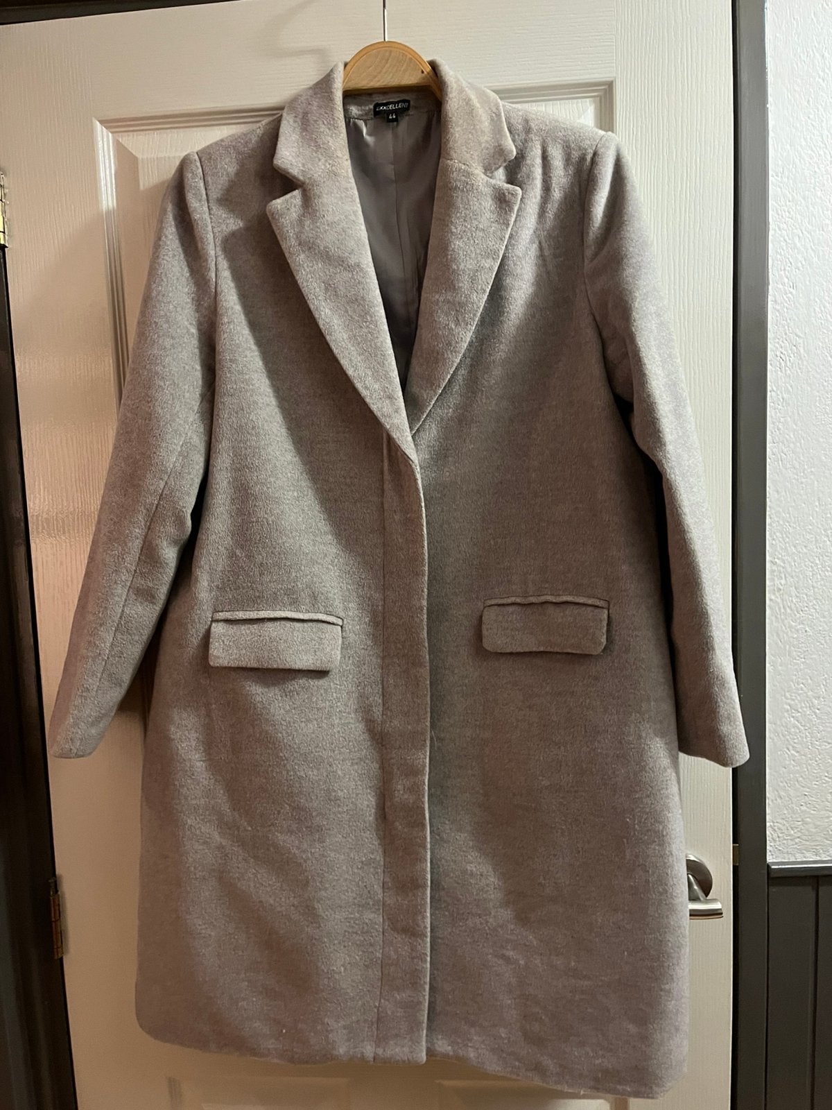 Grijze jas Exxcellent maat 44, Kleding | Dames, Ophalen of Verzenden, Zo goed als nieuw, Maat 42/44 (L), Grijs