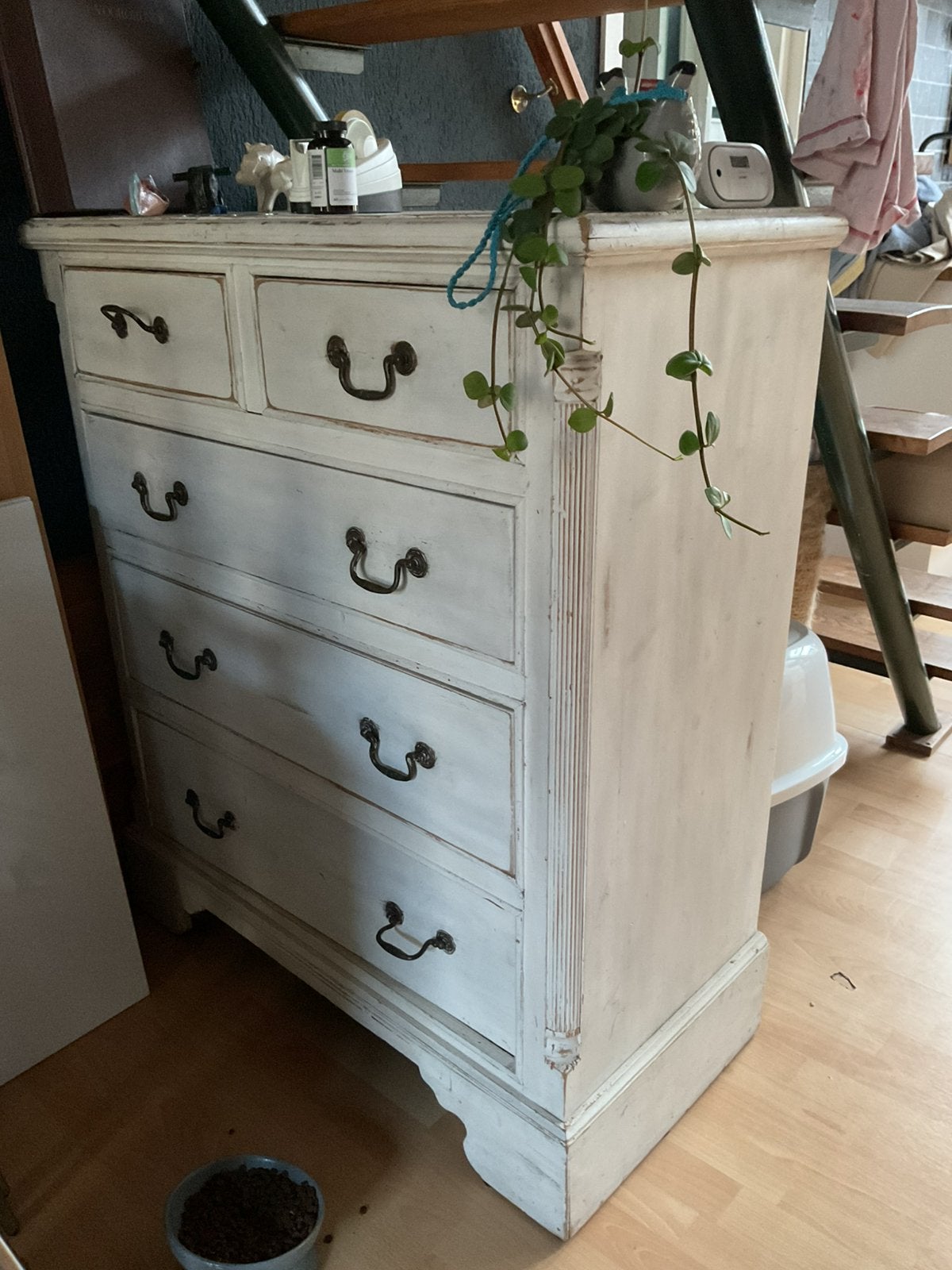 Wit geverfd oud ladekastje., Ophalen, Gebruikt, 5 laden of meer, 100 tot 150 cm