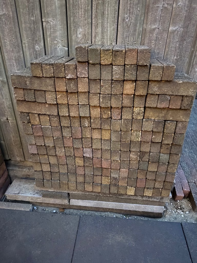 Ongeveer 400 stuks klinkers, Tuin en Terras, Ophalen, Zo goed als nieuw, Beton, Klinkers