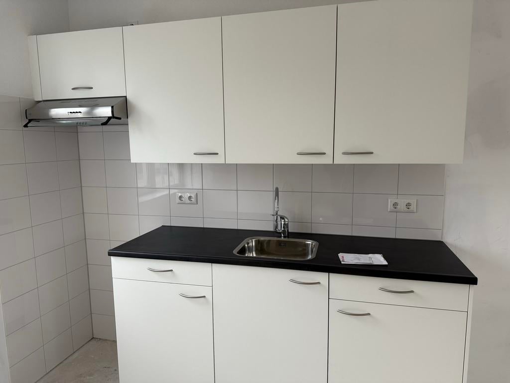 Compacte Witte Keuken van keller, Huis en Inrichting, Keuken | Complete keukens, Ophalen, Wit, Nieuw, Enkelwandige keuken