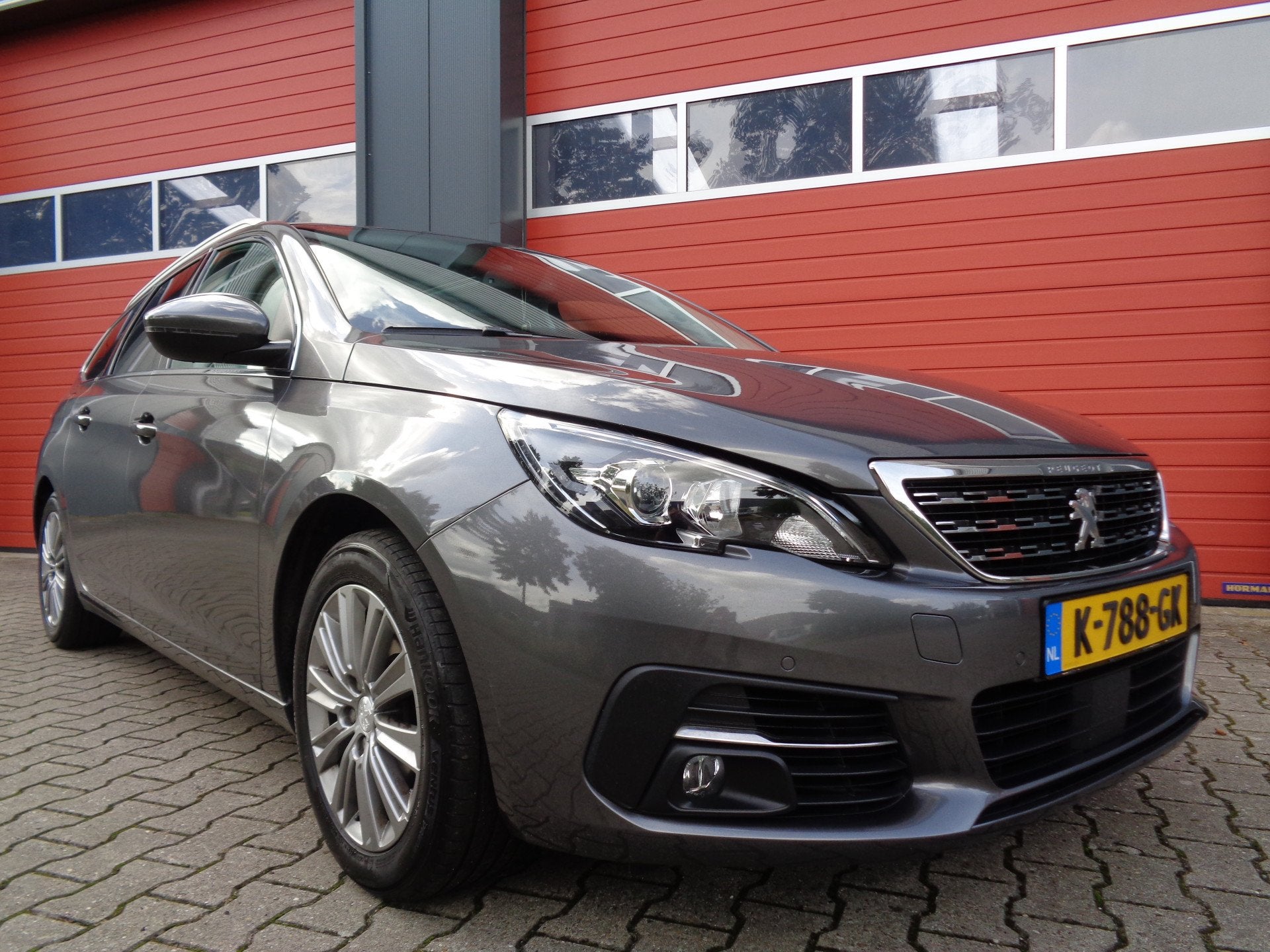 Peugeot 308 SW 1.2 PureTech Blue Lease Premium,Camera,Panoda, Auto's, Peugeot, Voorwielaandrijving, Gebruikt, Euro 6, 1199 cc