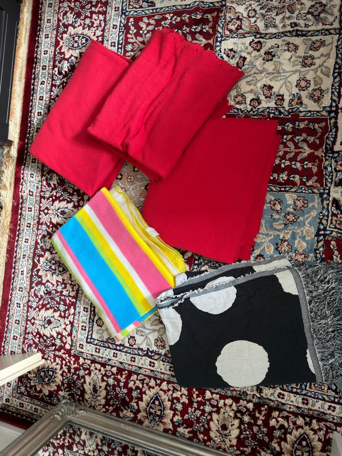 Diverse plaids en dekens - Rood, gestreept, stippen, Gebruikt, Met franjes/kwastjes, Ophalen of Verzenden, Plaid