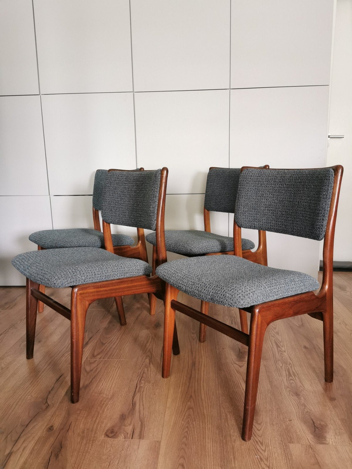 Set van 4 vintage Deense mid-century eetkamerstoelen, Huis en Inrichting, Stoelen, Ophalen
