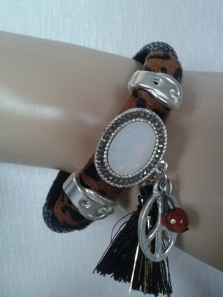 Stijlvolle ARMBAND met Siersteen en Bedels ~ RVS Magneetgesp, Overige materialen, Overige kleuren, Ophalen of Verzenden, Zo goed als nieuw