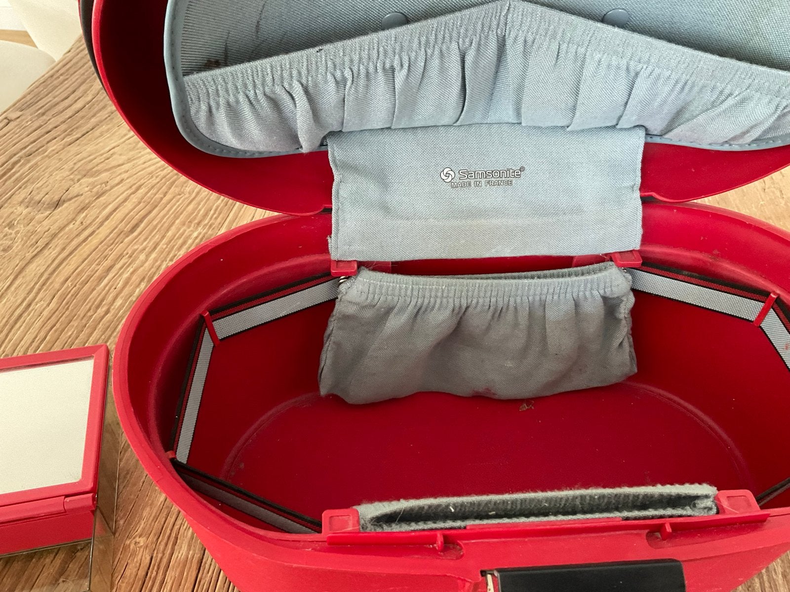 Samsonite Beautycase Rood - Vintage Koffer met Spiegel, Gebruikt, Ophalen of Verzenden, Met spiegeltje(s), Hardcase