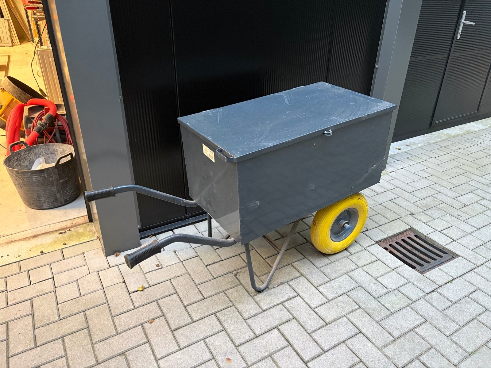 Stevige Hummer kruiwagen met opbergkist, Ophalen, Gebruikt, Handmatig, Tweewielig