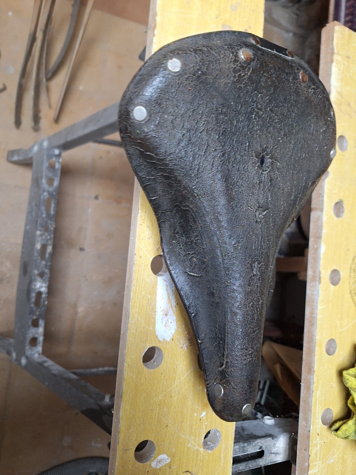 Brooks fietszadel met veren - Leer en staal, Oldtimerfiets, Gebruikt, Leer, Ophalen of Verzenden
