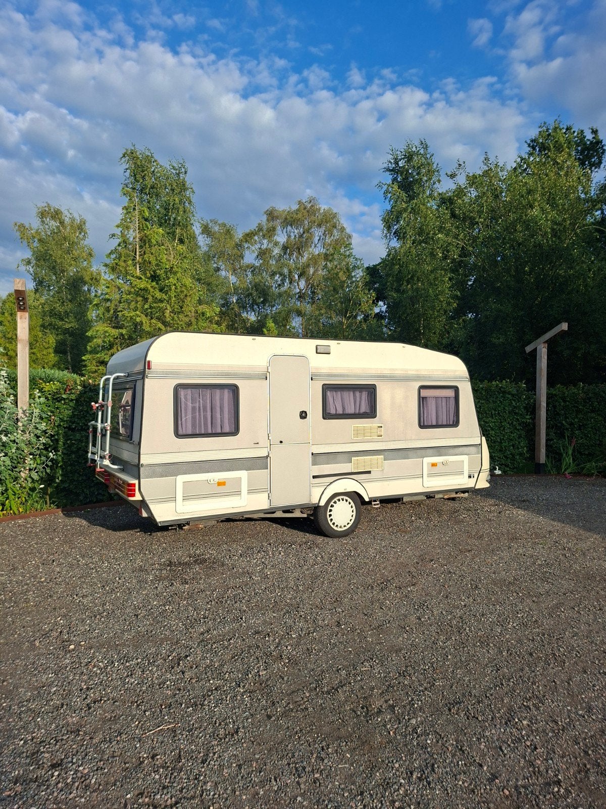Hobby 12A Caravan uit 1992 - Direct klaar voor vakantie!, Caravans en Kamperen, Caravans, Hobby, Treinzit, Particulier, Tot en met 4