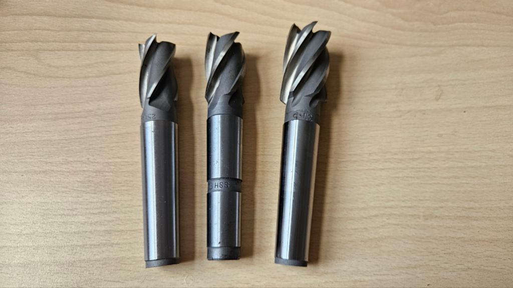 ZGAN MC3 /MK3 frezen 25-28-31,5 mm - 10€ p/st, Doe-het-zelf en Verbouw, Gereedschap | Freesmachines, Ophalen of Verzenden, Zo goed als nieuw