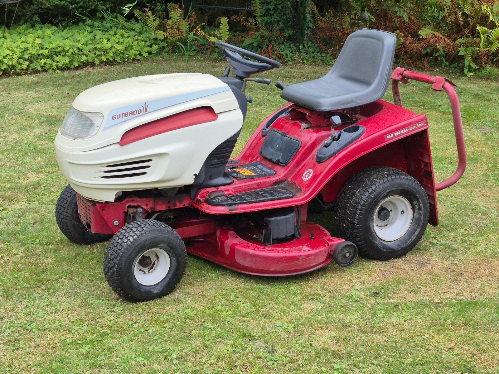 Zitmaaier Gutbrod met opvangbak, Tuin en Terras, Zitmaaiers, Ophalen, Gebruikt, Gutbrod, Opvangbak