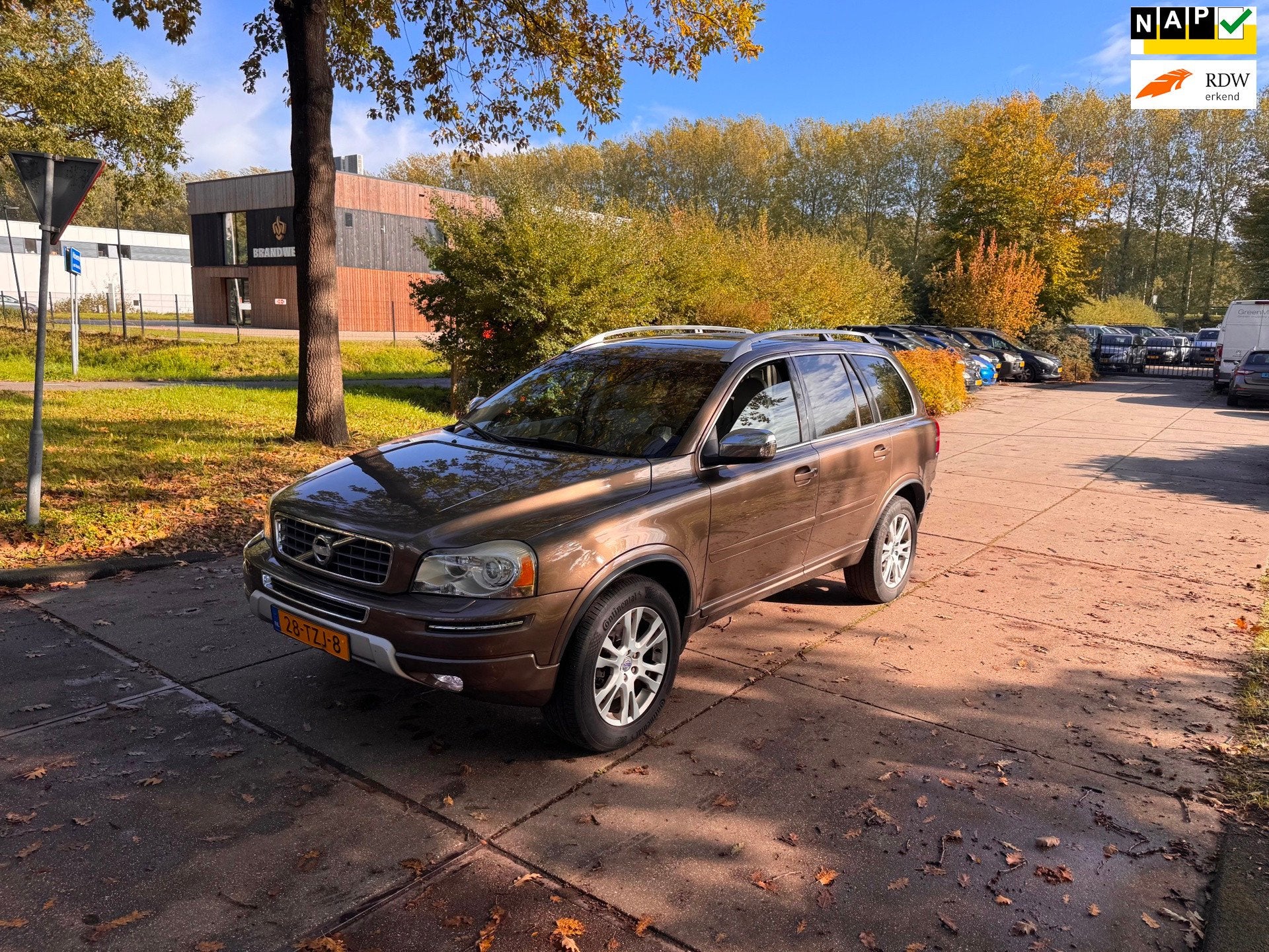 Volvo XC90 2.4 D5 Limited Edition 7Persoons.Clima.Navi.Camer, Euro 5, Gebruikt, Bruin, 255 €/maand