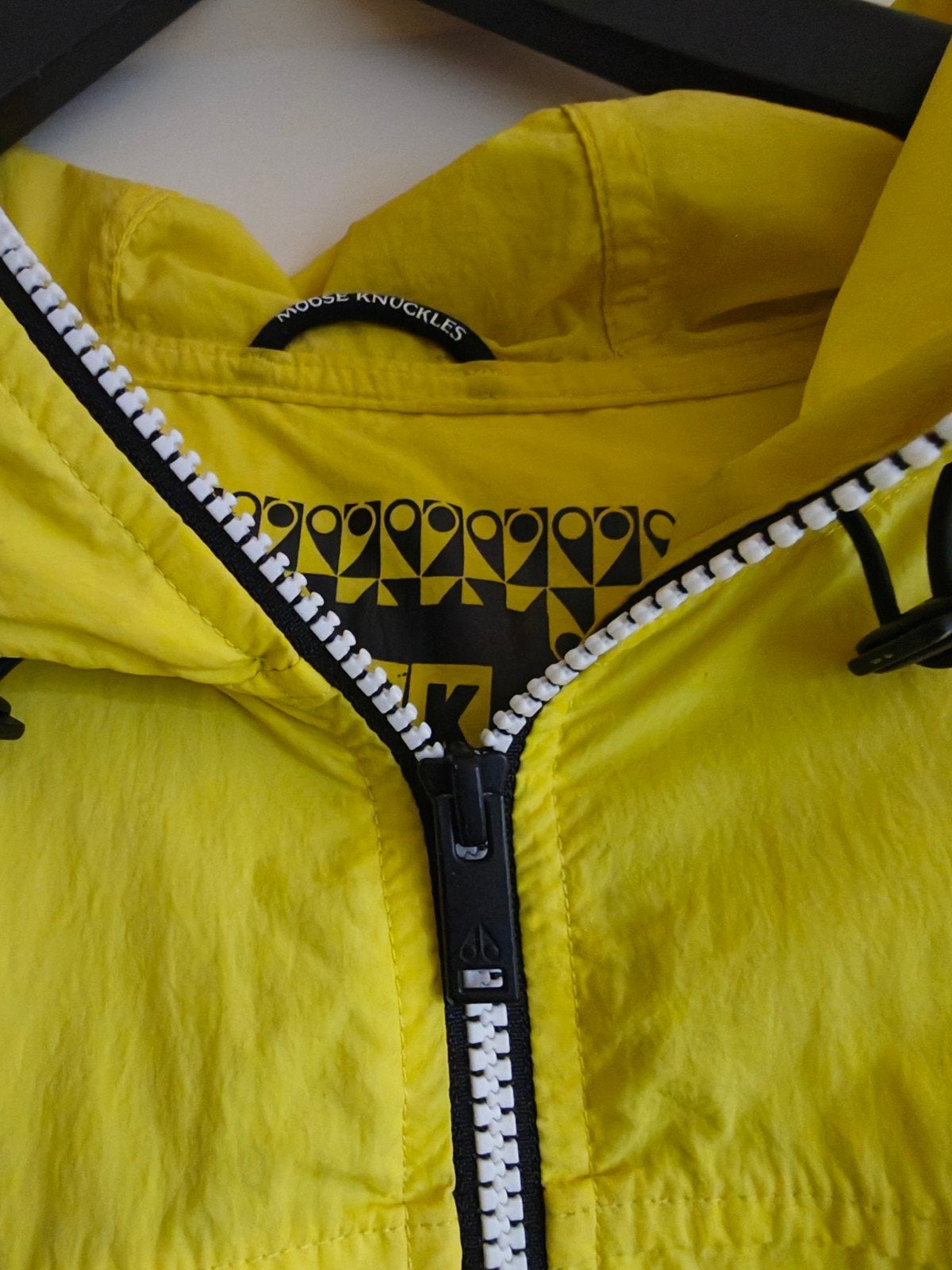 Moose Knuckles zomerjas, valt als XXL, zo goed als nieuw, Ophalen of Verzenden, Zo goed als nieuw, Overige maten, Geel
