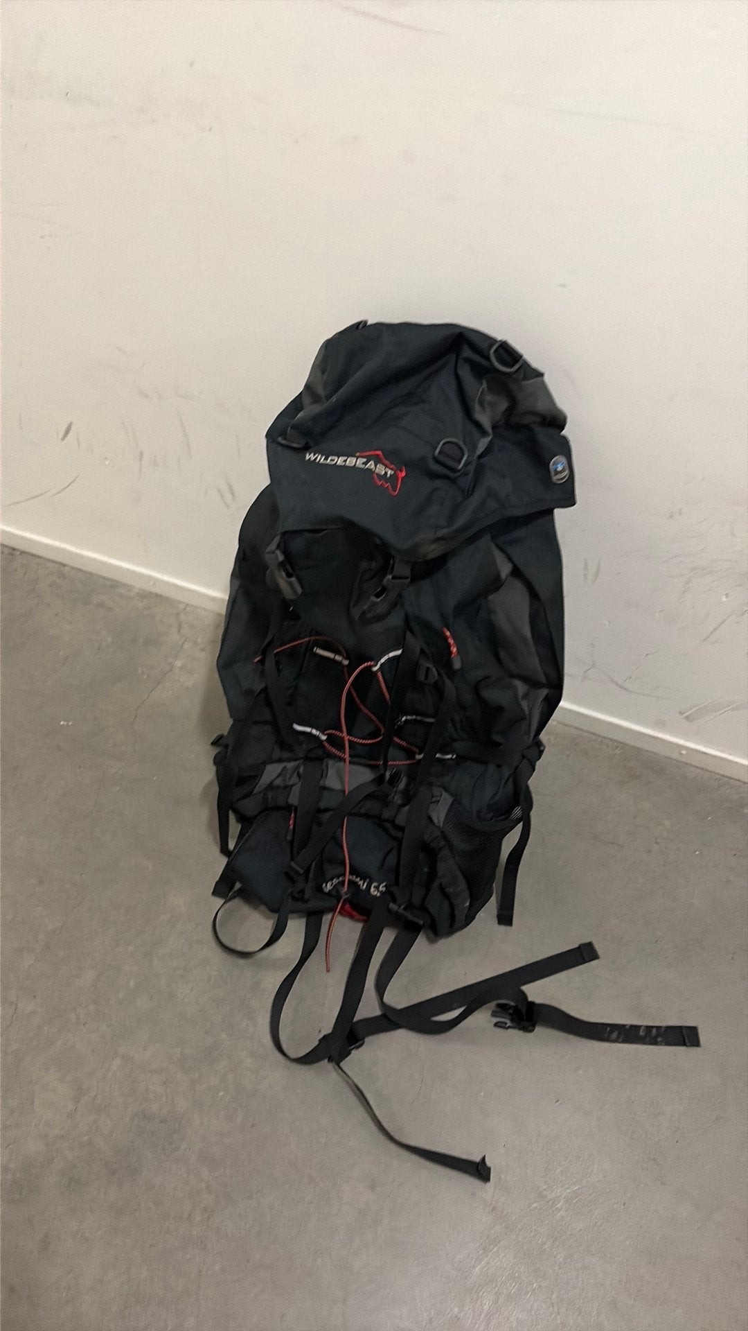 Wildebeast Backpack, Sieraden, Tassen en Uiterlijk, Tassen | Reistassen en Weekendtassen, Ophalen, Gebruikt, 30 cm of meer