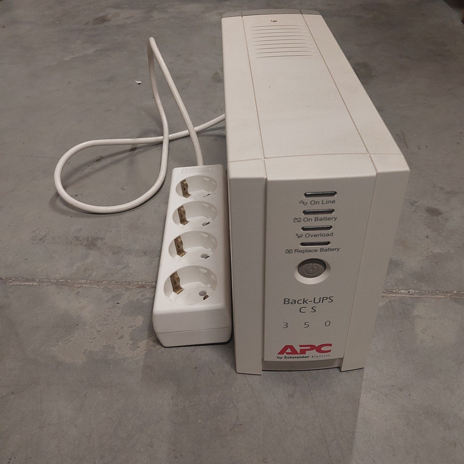 APC UPS Noodvoeding Backup, Ophalen of Verzenden, Zo goed als nieuw