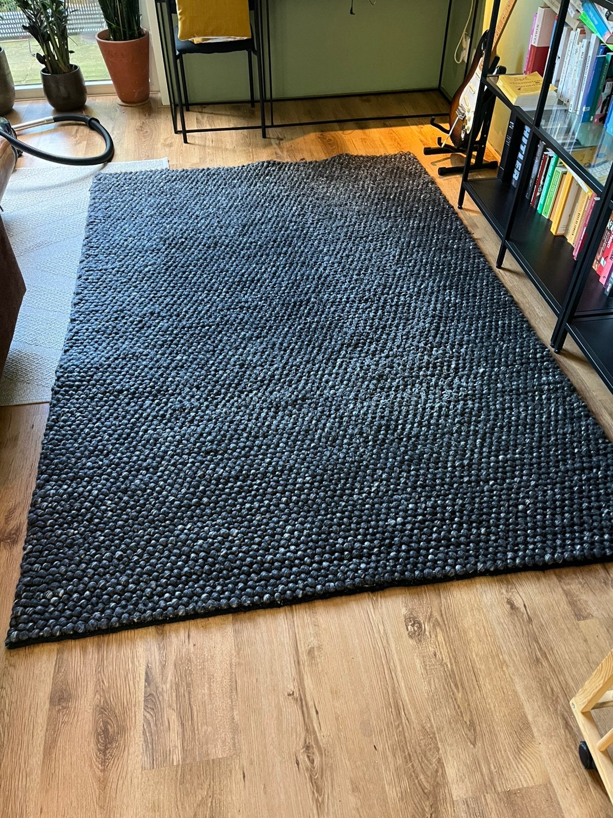 Donkergrijs wol geknoopt tapijt, Ophalen, Gebruikt, 150 tot 200 cm, 200 cm of meer
