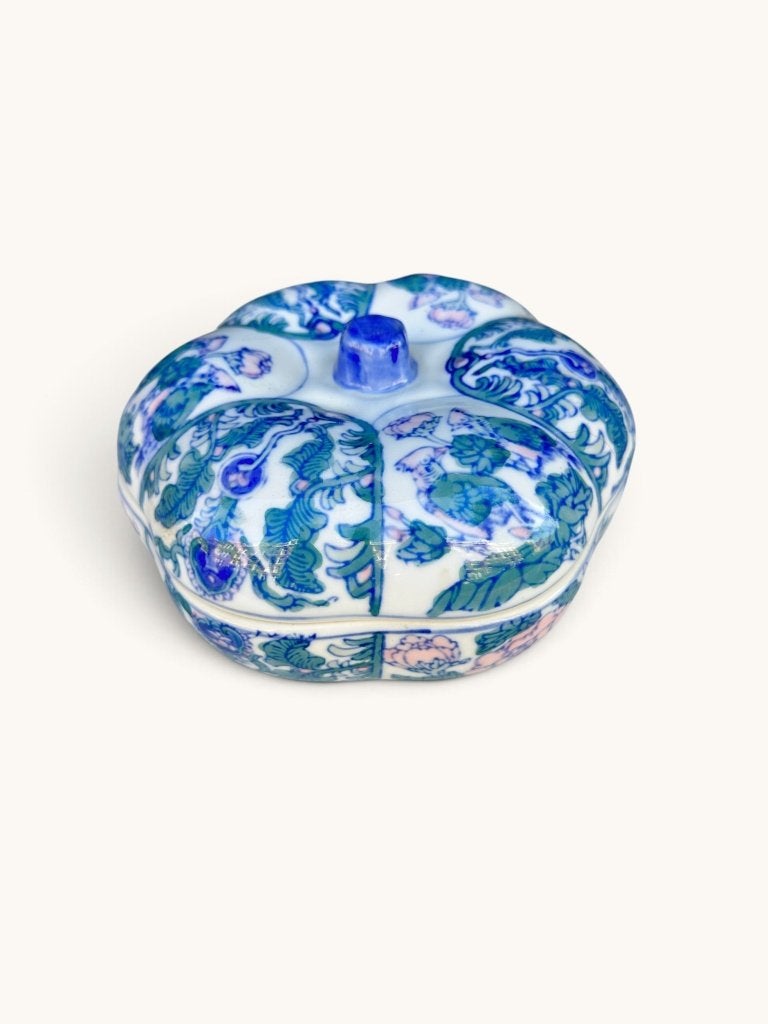 Decoratieve pompoen schaal - Porselein met bloemmotief, Gebruikt, Overige merken, Klassiek, Onbekend