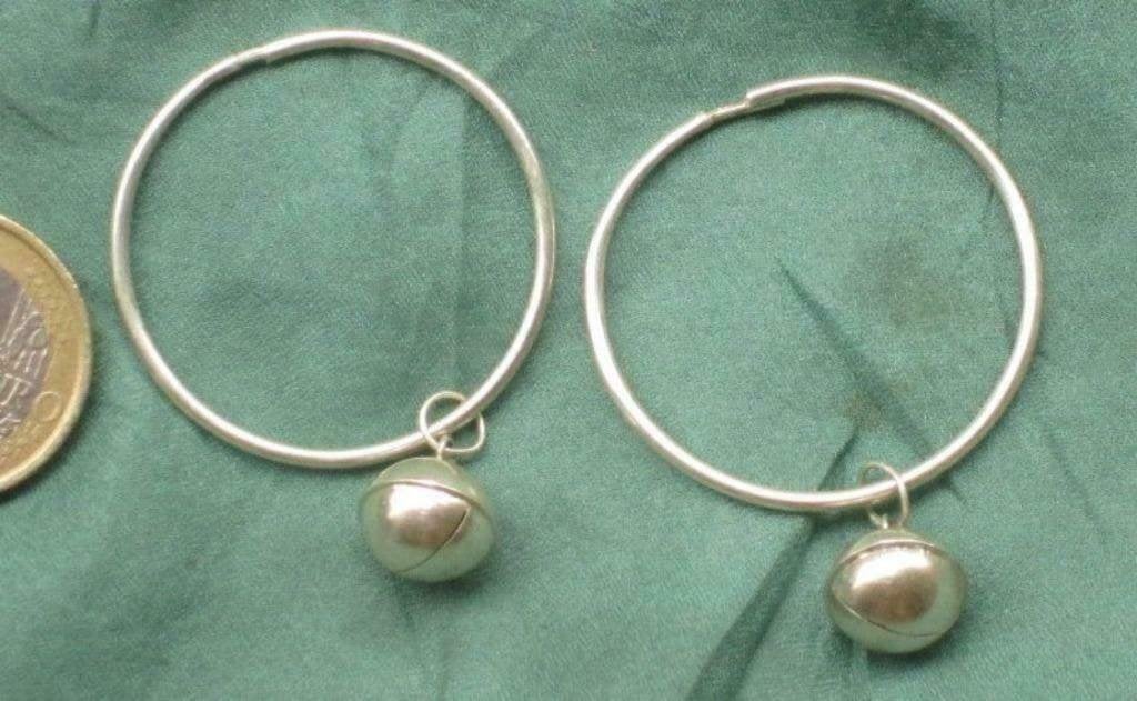 Vietnamese zilveren oorbellen met belletjes, Hangers, Ophalen of Verzenden, Zo goed als nieuw, Zilver