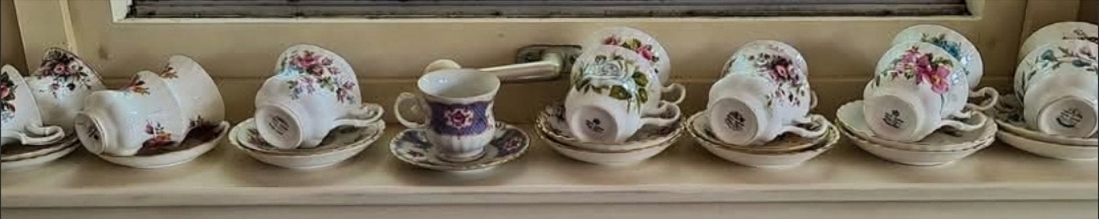 Prachtige vintage theekopjes met bloemmotief, Antiek en Kunst, Antiek | Porselein, Ophalen of Verzenden