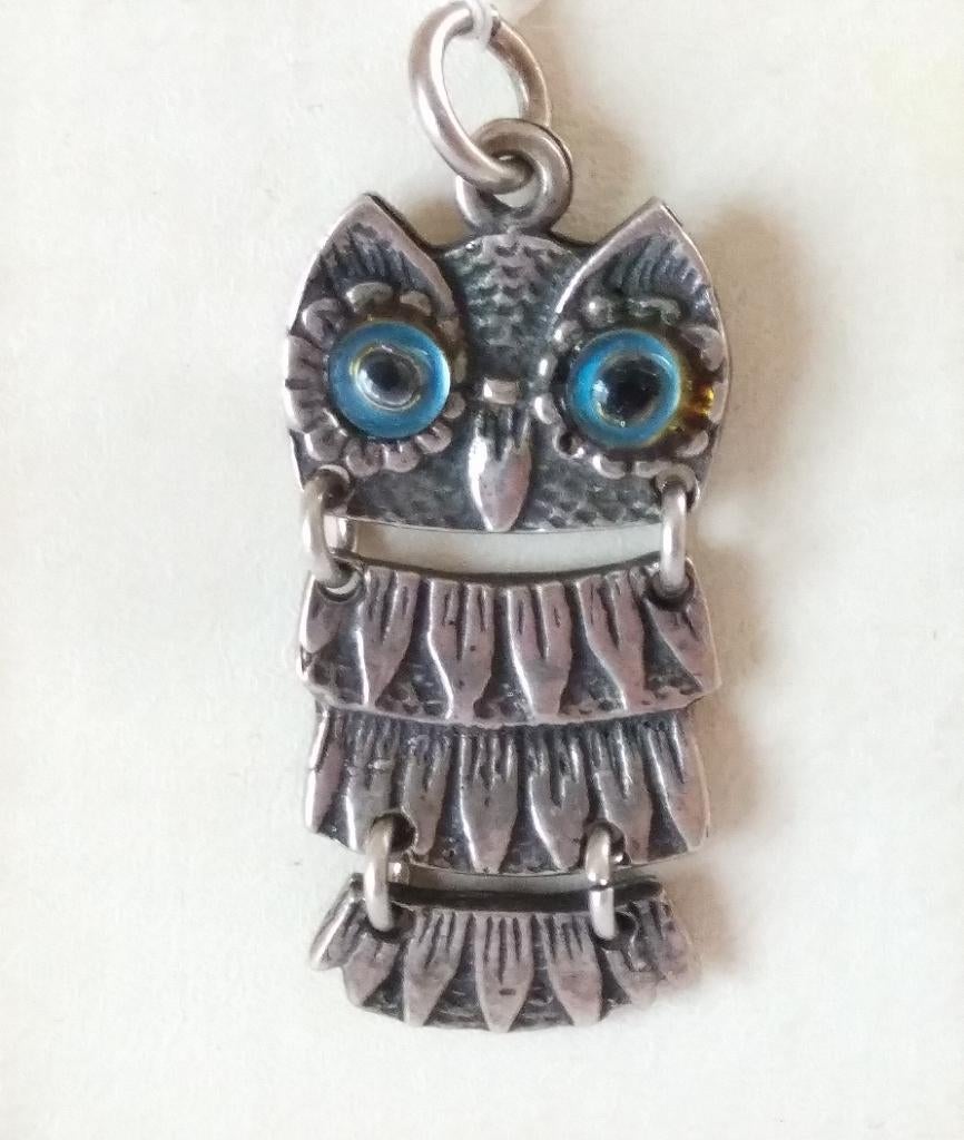 zilveren UILTJE (900-gehalte) 3,6 cm lang, met glazen ogen, Sieraden, Tassen en Uiterlijk, Kettinghangers, Gebruikt, Ophalen of Verzenden