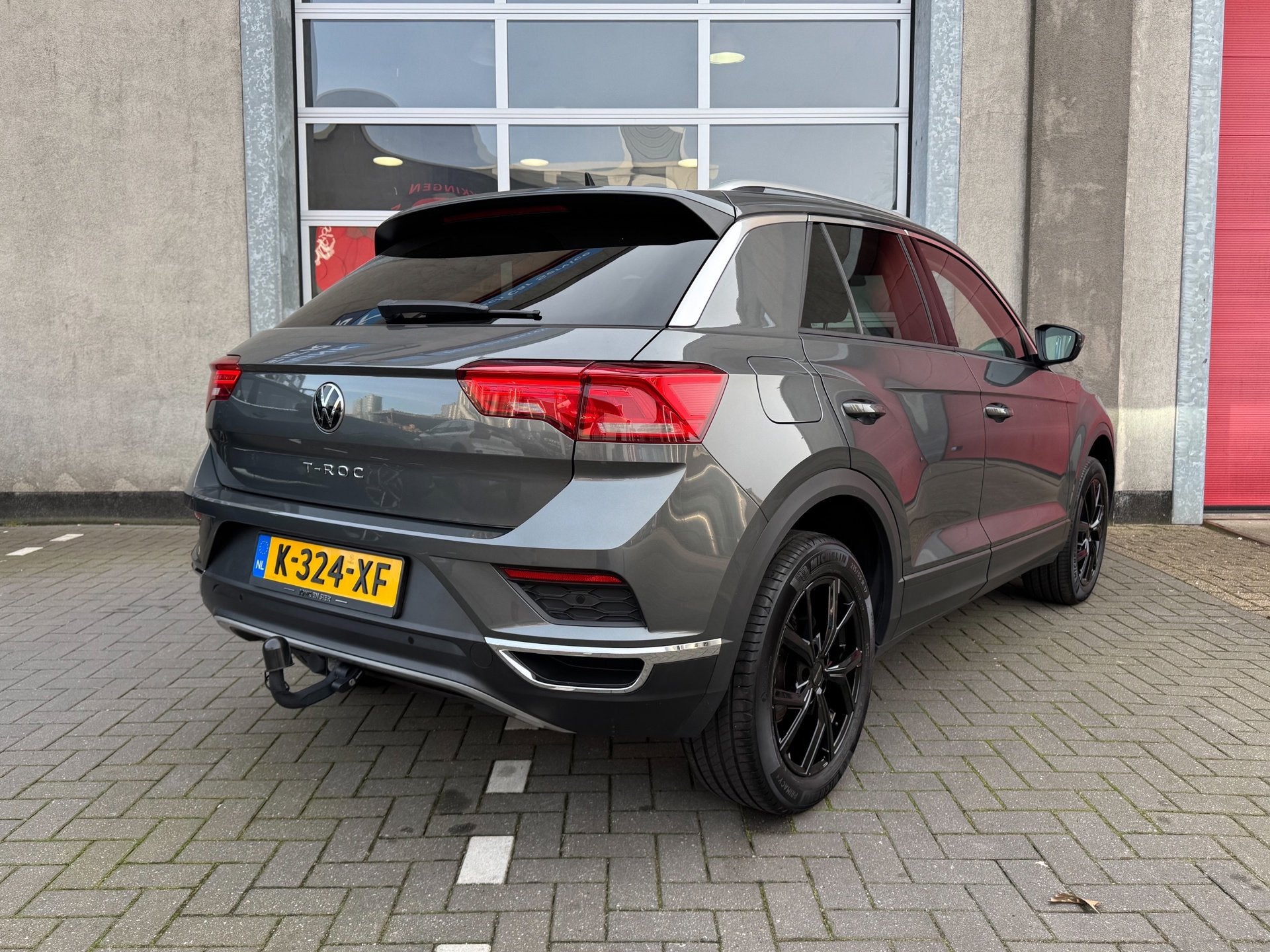 Volkswagen T-Roc 1.5 TSI Sport Automaat|Trekhaak|Camera|Appl, Auto's, Volkswagen, Stof, Euro 6, 4 cilinders, Bedrijf