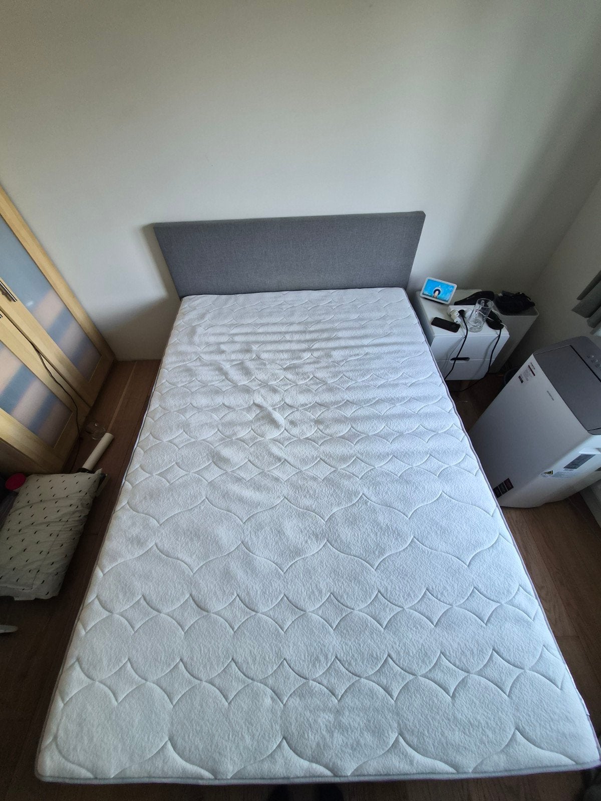 Tweepersoons bed 140cm breed met gelschuim topper, Ophalen, Tweepersoons, 140 cm, 200 cm
