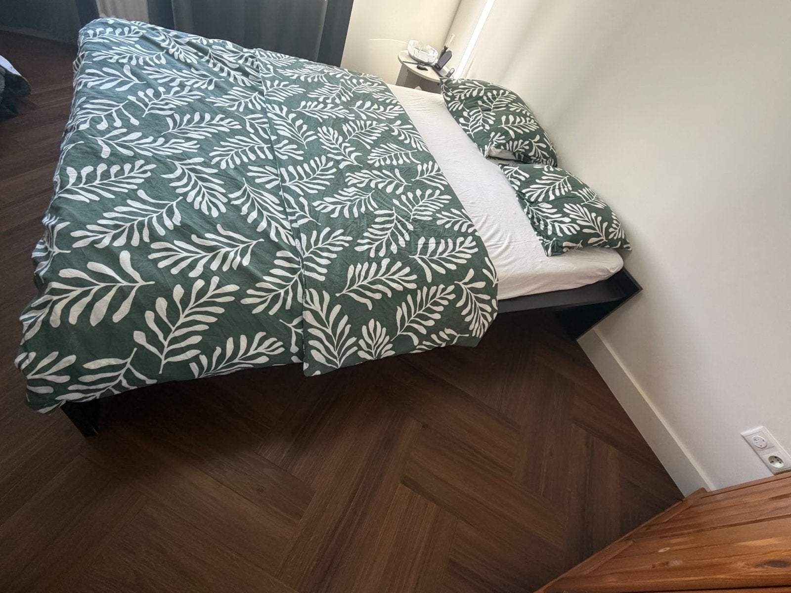 Twijfelaar bed 140x200 cm met matras en dekbed, Ophalen, Gebruikt, Zwart, 140 cm