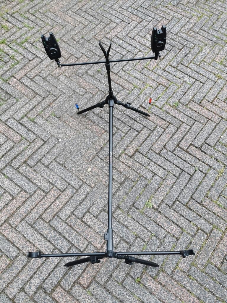 Rodpod 3 hengels + 2x ultimate piepers, Ophalen of Verzenden