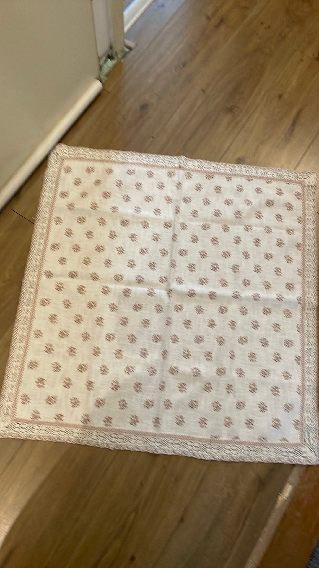 Tafelkleed 75/75 cm, Ophalen of Verzenden, Zo goed als nieuw, Vierkant