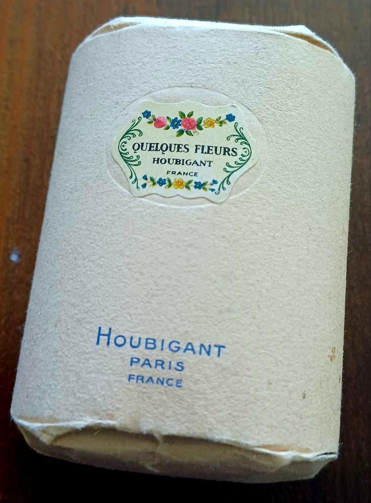 Vintage Houbigant Quelques Fleurs Zeep - Ongebruikt & Vol!