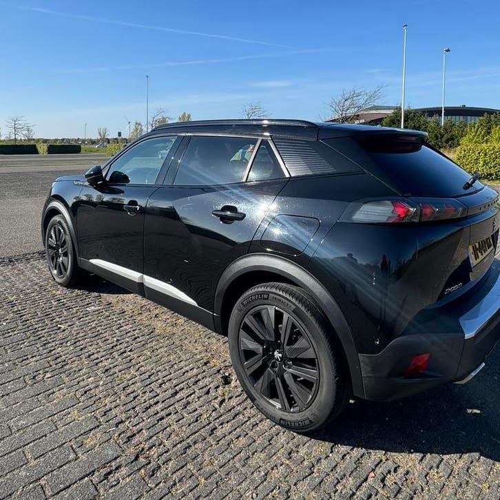 Foto 9 van Peugeot 2008 1.2 Puretech GT