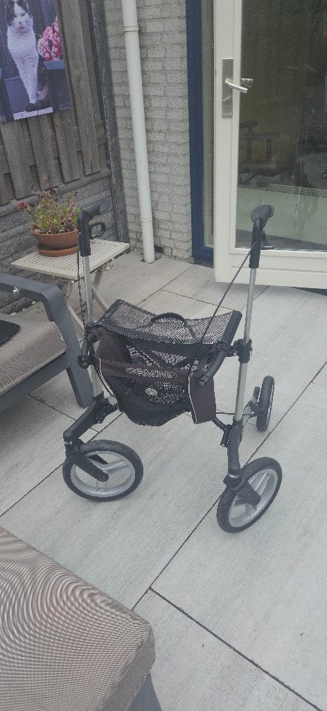 Rollator merk GEMINO, Ophalen, Opvouwbaar, Gebruikt
