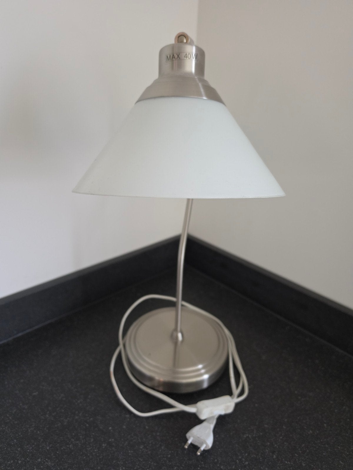 Bureaulamp mét bolletje, schakelaar, Bureaulamp, Zo goed als nieuw, Zilver, E27 (groot)