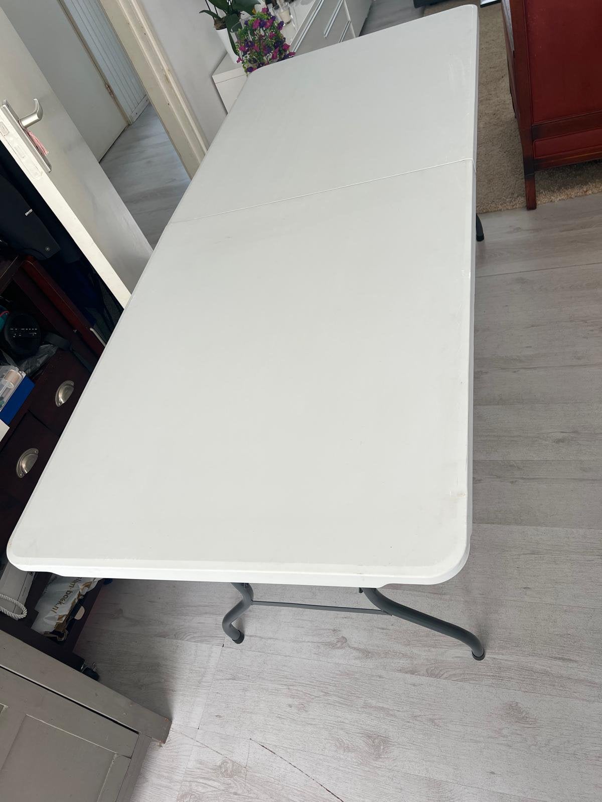 Te koop: Sterke Opvouwbare Kampeertafel., Ophalen of Verzenden, Zo goed als nieuw, Campingtafel