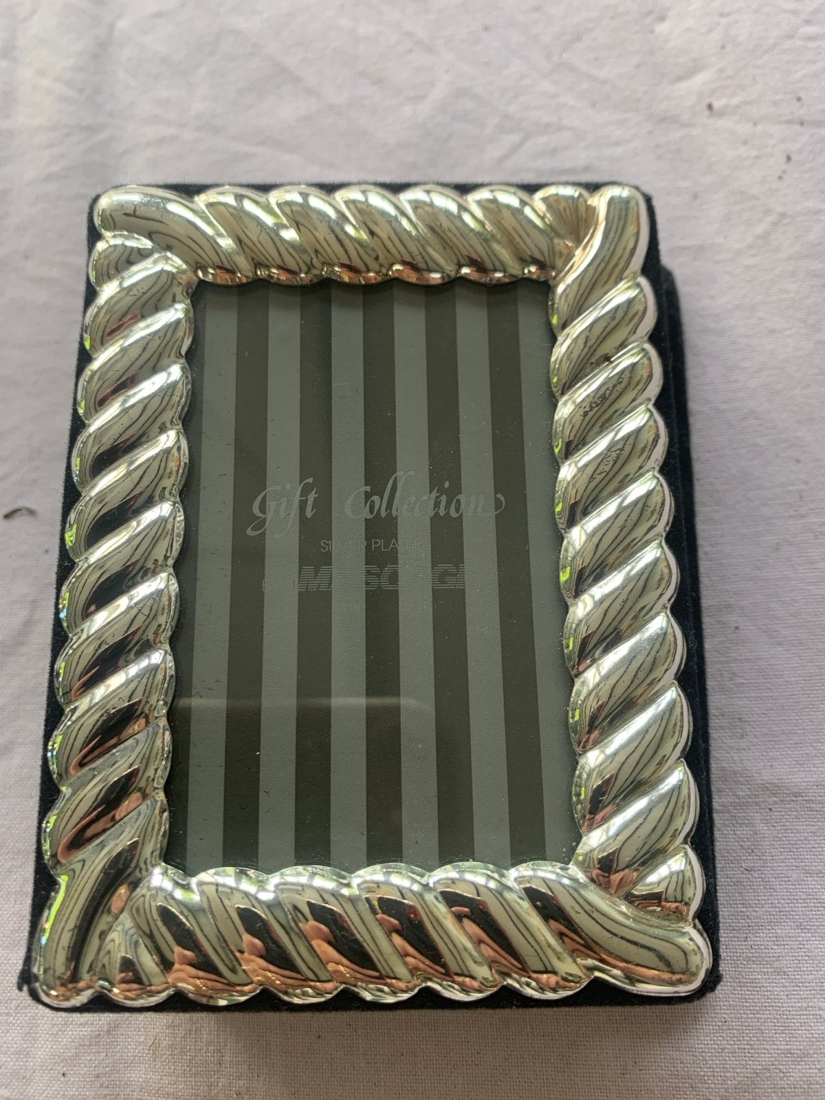 Zilver plated fotolijst met mapje voor foto's 7,5x10 cm, Zilver, Metaal, Nieuw, Standaard fotolijst
