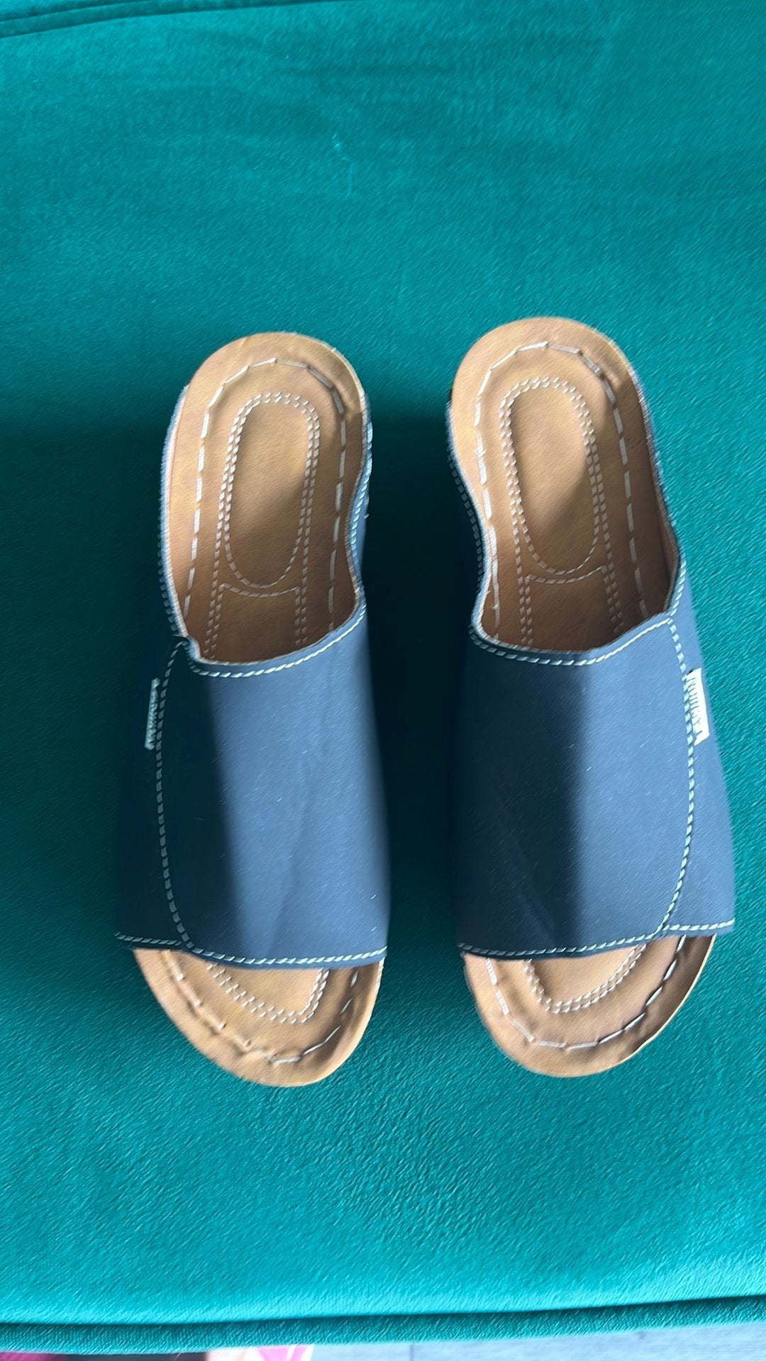 Een paar nieuwe  orthopedische slipper mt 38 .,, Ophalen of Verzenden, Nieuw, Zwart, Slippers