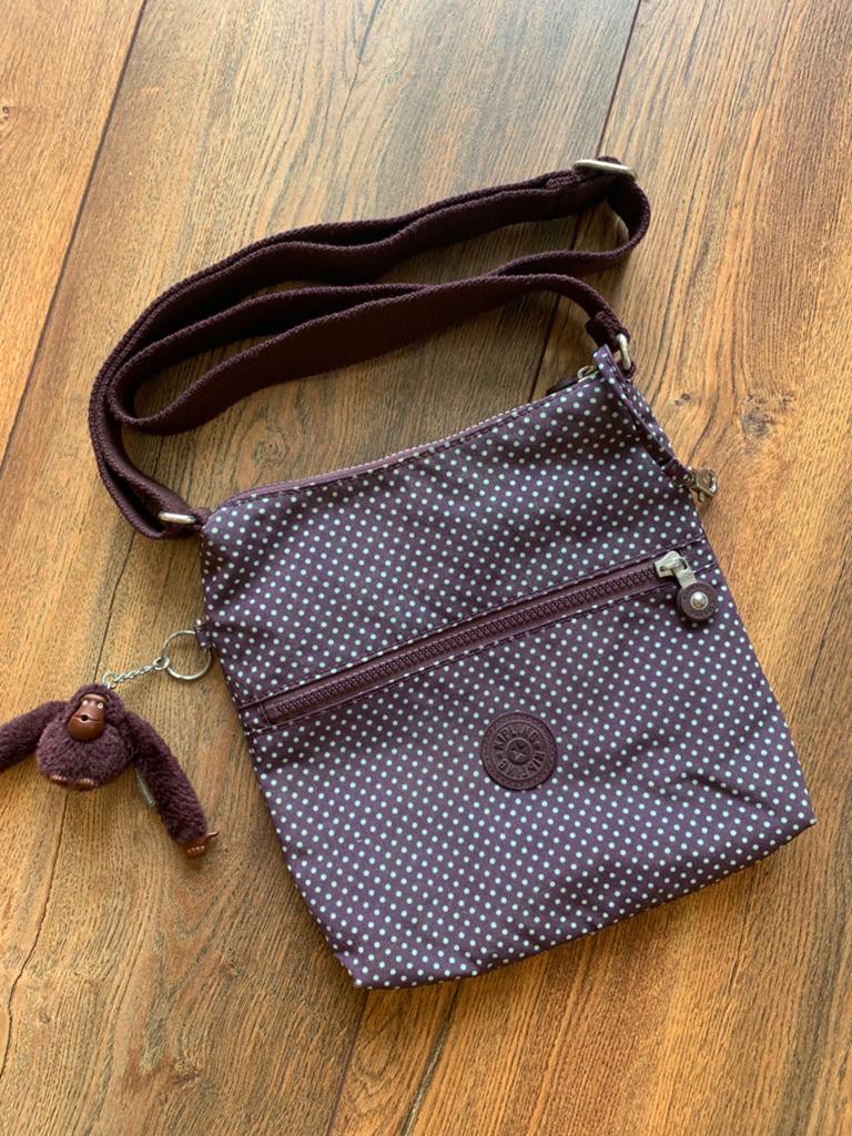 Kipling nieuwe schoudertas waterafstotend paars groen, Sieraden, Tassen en Uiterlijk, Tassen | Schoudertassen, Ophalen of Verzenden