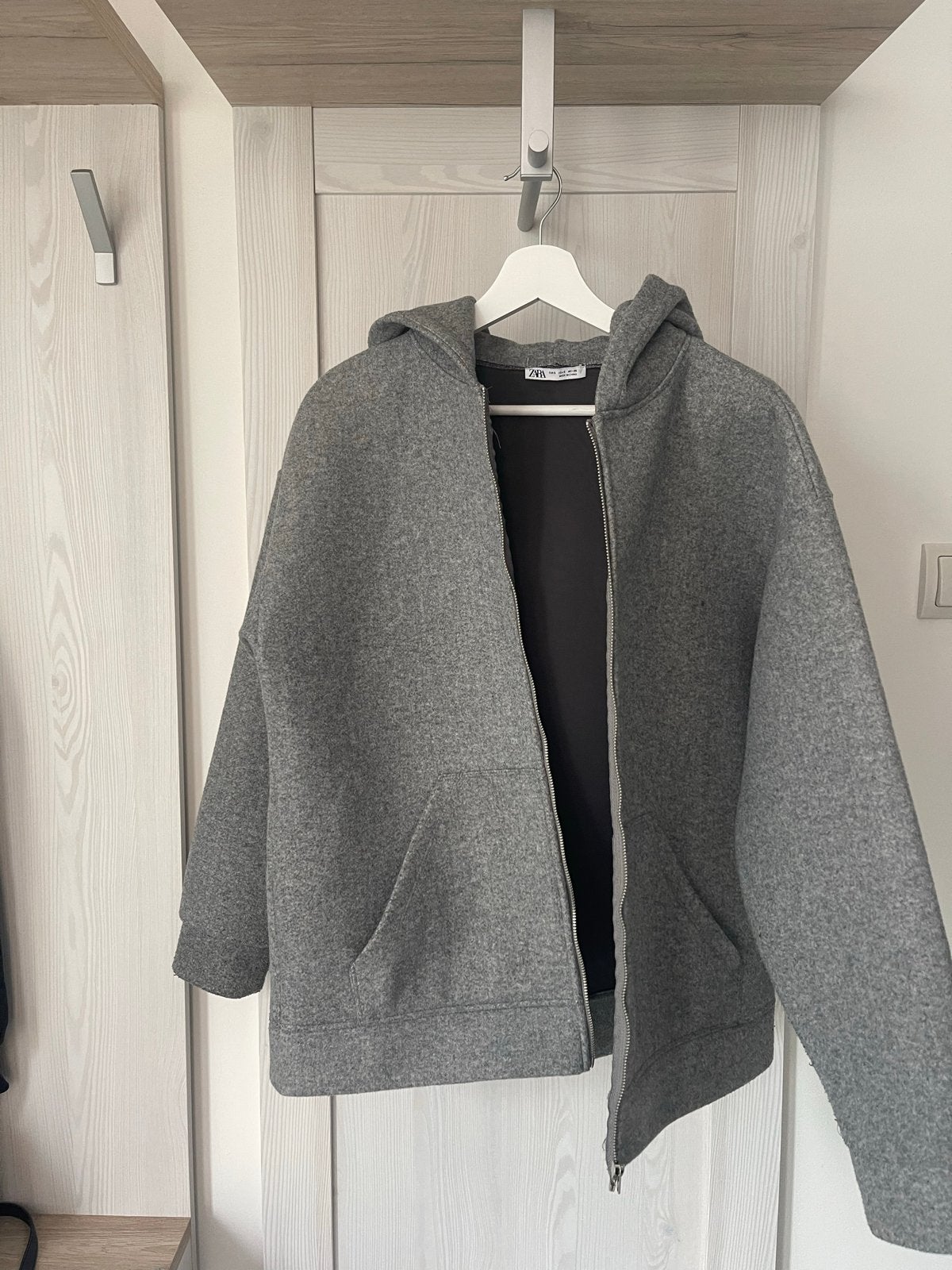Zara grijs jasje met capuchon, Kleding | Dames, Maat 38/40 (M), Verzenden, Zara, Zo goed als nieuw