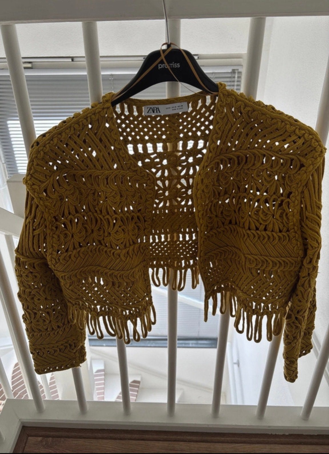 Zara geel gehaakt vestje met franjes - Maat M, Ophalen of Verzenden, Zo goed als nieuw, Maat 38/40 (M), Geel