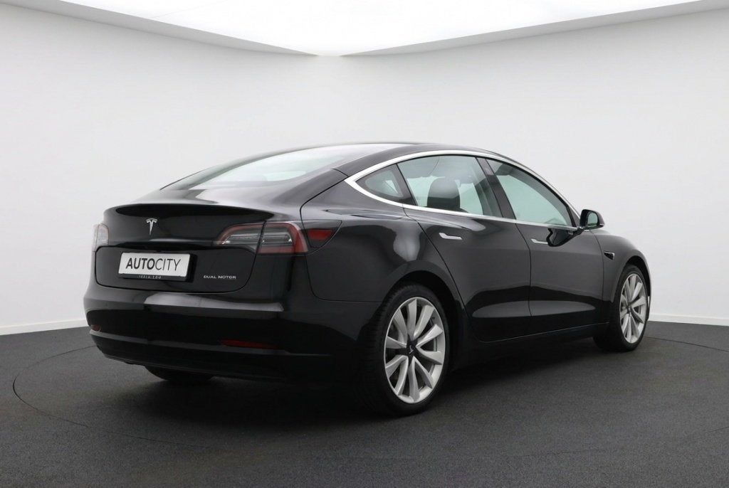 Tesla Model 3 Long Range AWD 75kWh 89% SOH l Pano | Autopilo, Auto's, Automaat, 0 cilinders, 530 km, Origineel Nederlands