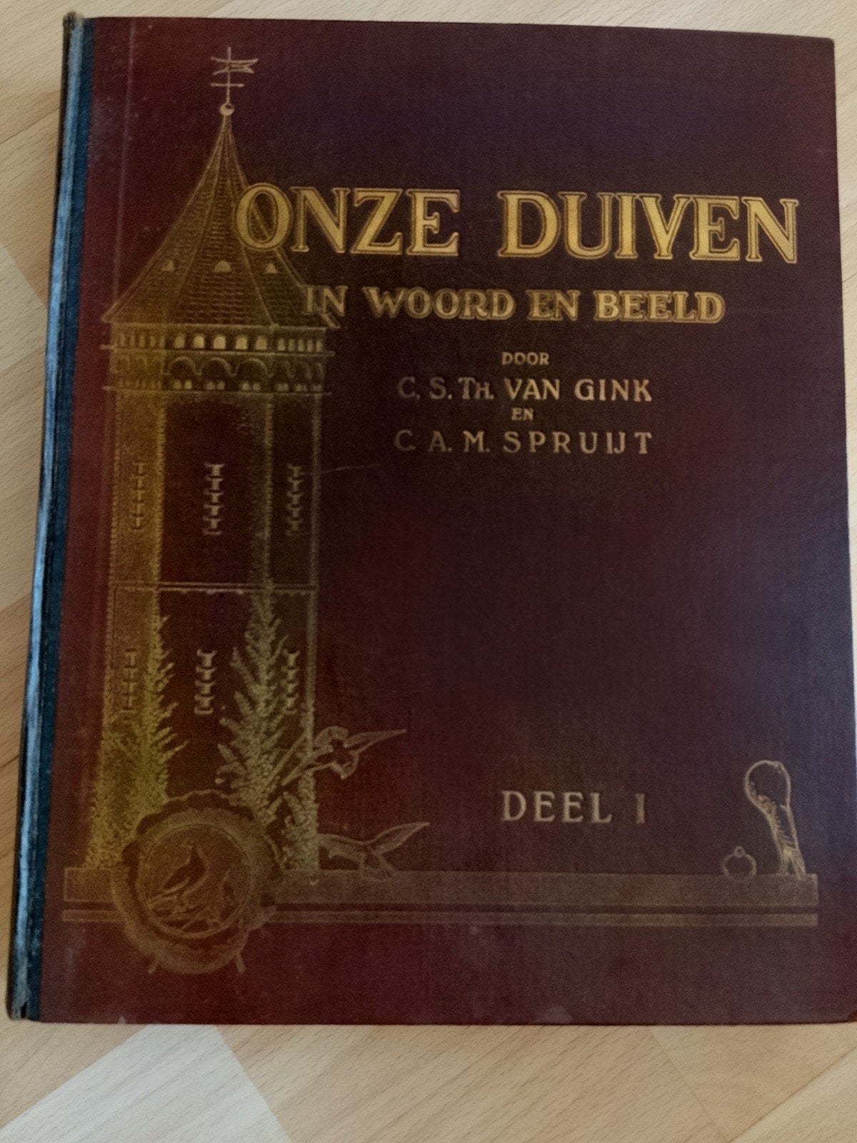 Iconisch Duiven - Sierduiven Plaatjesalbum uit 1920, Ophalen of Verzenden, Gelezen, Plaatjesalbum